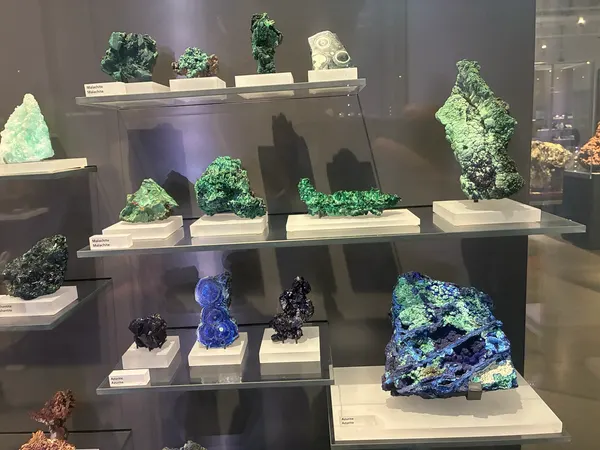 Minerales verde y azul